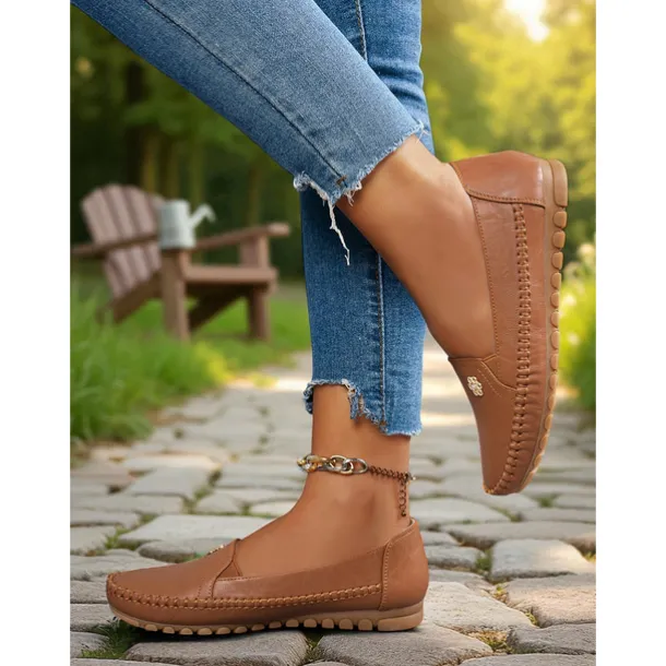 Women's Slip-On Moccasins with Decorative Flower – Soft Comfortable Loafers for Everyday, Casual Outings and Relaxing Walks