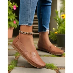 Women's Slip-On Moccasins with Decorative Flower – Soft Comfortable Loafers for Everyday, Casual Outings and Relaxing Walks