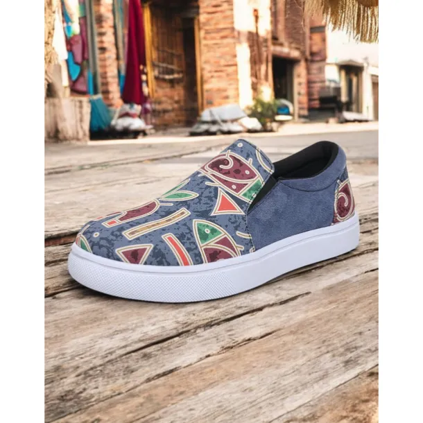 Women's Slip-On Tribal Print Canvas Sneakers – Comfortable Street Style Casual Shoes for Walking, Shopping & Festivals