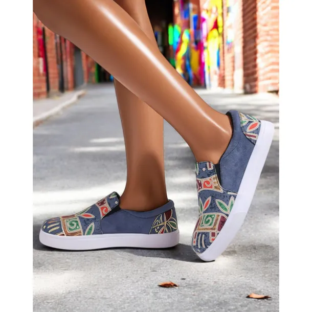 Women's Slip-On Tribal Print Canvas Sneakers – Comfortable Street Style Casual Shoes for Walking, Shopping & Festivals