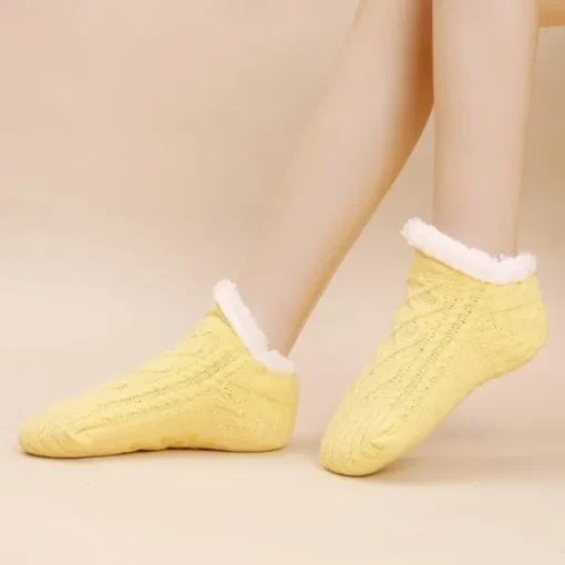 Women's Socks Autumn And Winter Super Soft Warm Cozy Fuzzy Fleece-Lined House Socks With Grippers Adult Ladies Floor Socks