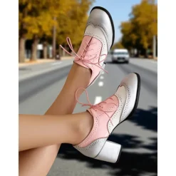 Women's Two-Tone Oxford Block Heel Shoes – Retro Lace-Up Brogues in Mint Green and Metallic for 1950s-Inspired Street Style, Daily Outfits, and Casual Events