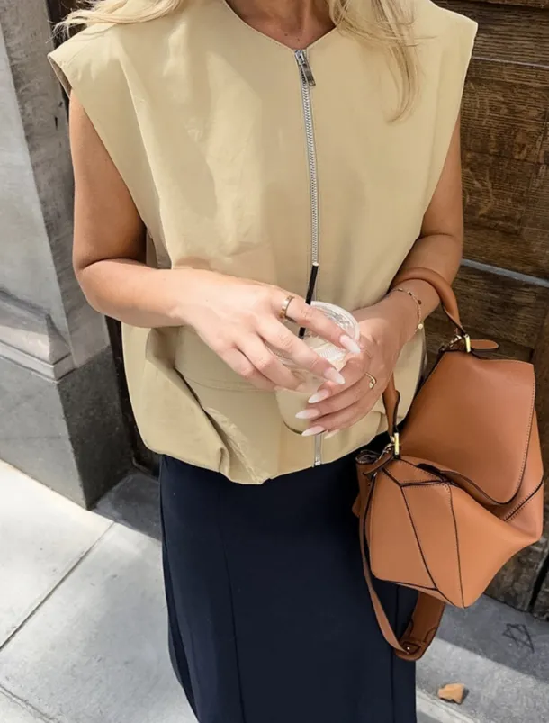 Women's Vest Comfortable Breathable Zipper Pocket Casual Plain Vacation Street Casual Daily Wear Zipper Short V Neck Regular Fit Sleeveless Outerwear Khaki Summer Spring