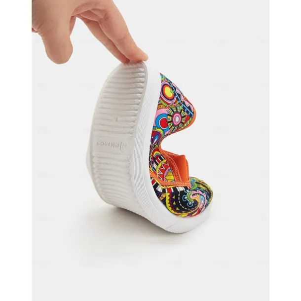 Women's Vibrant Mandala Print Slip-On Canvas Shoes – Casual and Comfortable Flats for Everyday Wear and Travel