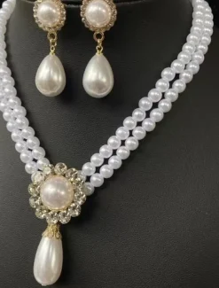 Women's Vintage Pearl Choker Necklace Set with Rhinestone Pendant – Elegant Layered Pearl Jewelry for Weddings and Formal Events