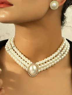 Women's Vintage Pearl Choker Necklace Set with Rhinestone Pendant – Elegant Layered Pearl Jewelry for Weddings and Formal Events