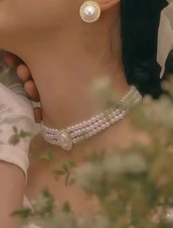 Women's Vintage Pearl Choker Necklace Set with Rhinestone Pendant – Elegant Layered Pearl Jewelry for Weddings and Formal Events