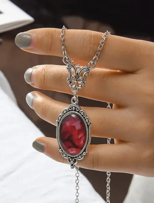 Women's Vintage Red Gemstone Pendant Necklace – Elegant Antique Design for Formal Events and Daily Wear