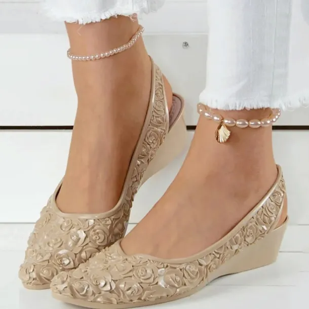 Women's Vintage-Style Floral Wedge Sandals – Comfortable Slip-On Shoes with 3D Rose Design for Casual Summer Outings