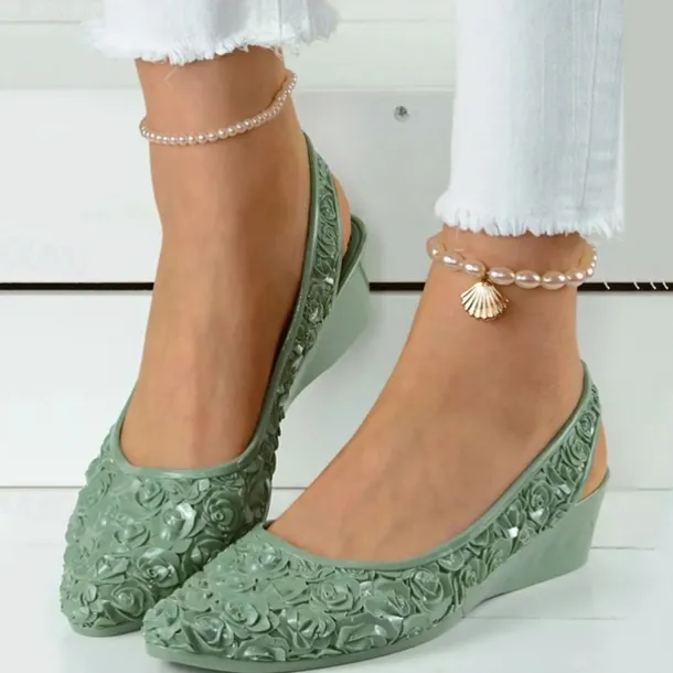 Women's Vintage-Style Floral Wedge Sandals – Comfortable Slip-On Shoes with 3D Rose Design for Casual Summer Outings