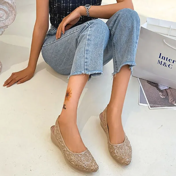 Women's Vintage-Style Floral Wedge Sandals – Comfortable Slip-On Shoes with 3D Rose Design for Casual Summer Outings