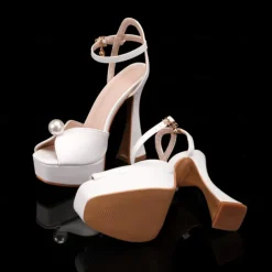 Women's Wedding Shoes White Shoes Dress Shoes Sexy Shoes Wedding Party Hollow-out Imitation Pearl Buckle Platform Round Toe Peep Toe Elegant Fashion Sexy PU Buckle White