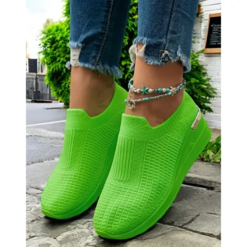 Women's White Knit Slip-On Sneakers – Modern & Comfortable Style for Active Women in Outdoor Walks, Gym Sessions & Casual City Explorations