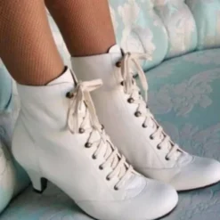 Women's White Lace-Up Victorian Ankle Boots with Mid Heel, Vintage-Inspired Footwear for Formal and Retro Style