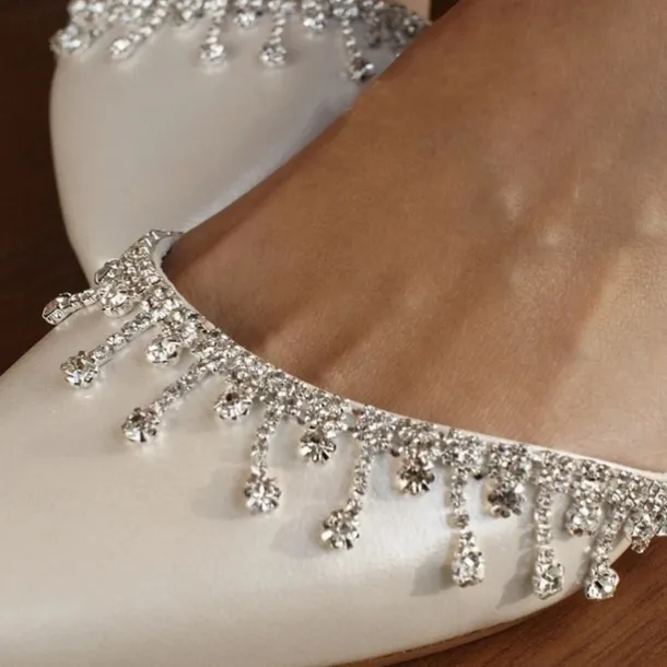 Women's White Wedding Flats – Elegant Bridal Shoes with Rhinestone Ankle Straps for Brides and Formal Events