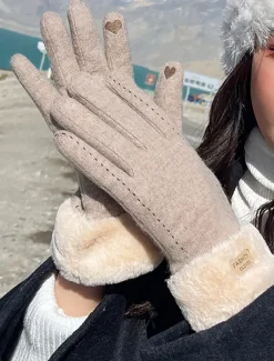 Women's Winter Fleece-Lined Touchscreen Gloves with Heart Detail – Warm and Stylish for Outdoor Cold Weather, Perfect Gift Idea