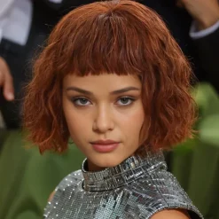 Zendaya Inspired Wigs Synthetic Wig Curly With Bangs Wig Short Medium Brown / Dark Auburn Synthetic Hair Women's Fashionable Design Soft Natural Brown